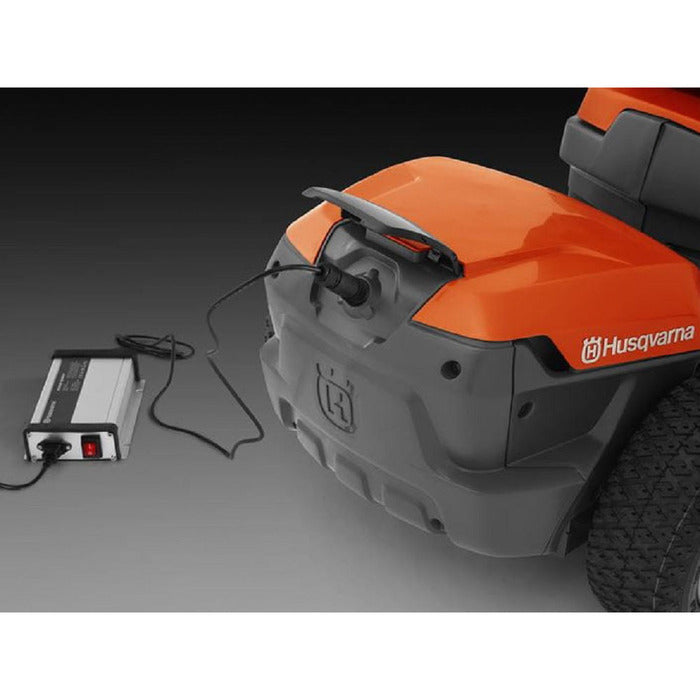 HUSQVARNA R 112iC Akku-Frontmäher Inkl. Mähdeck Combi 85