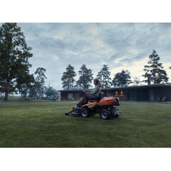 HUSQVARNA R 216T AWD Frontmäher inkl. Mähwerk Combi 103